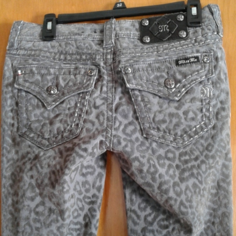 Women's Miss Me Skinny Cargo Leopard Jeans Size 28